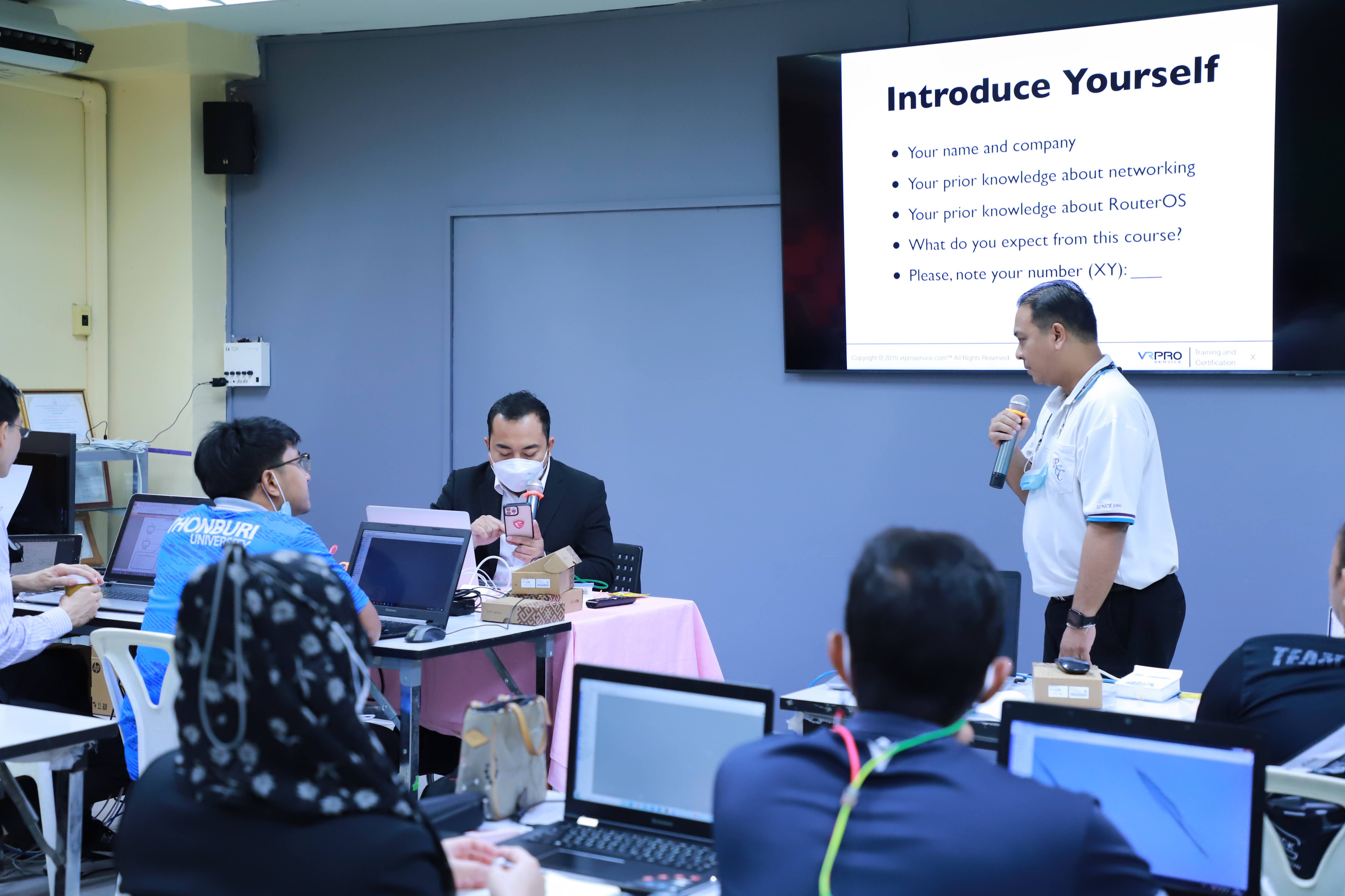 ภาพกิจกรรมอบรม MikroTik 7